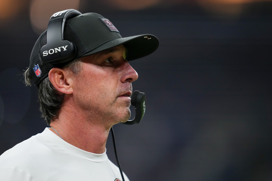 Kyle Shanahan takes blame for crash: ‘I took my eyes off the road looking for my phone’