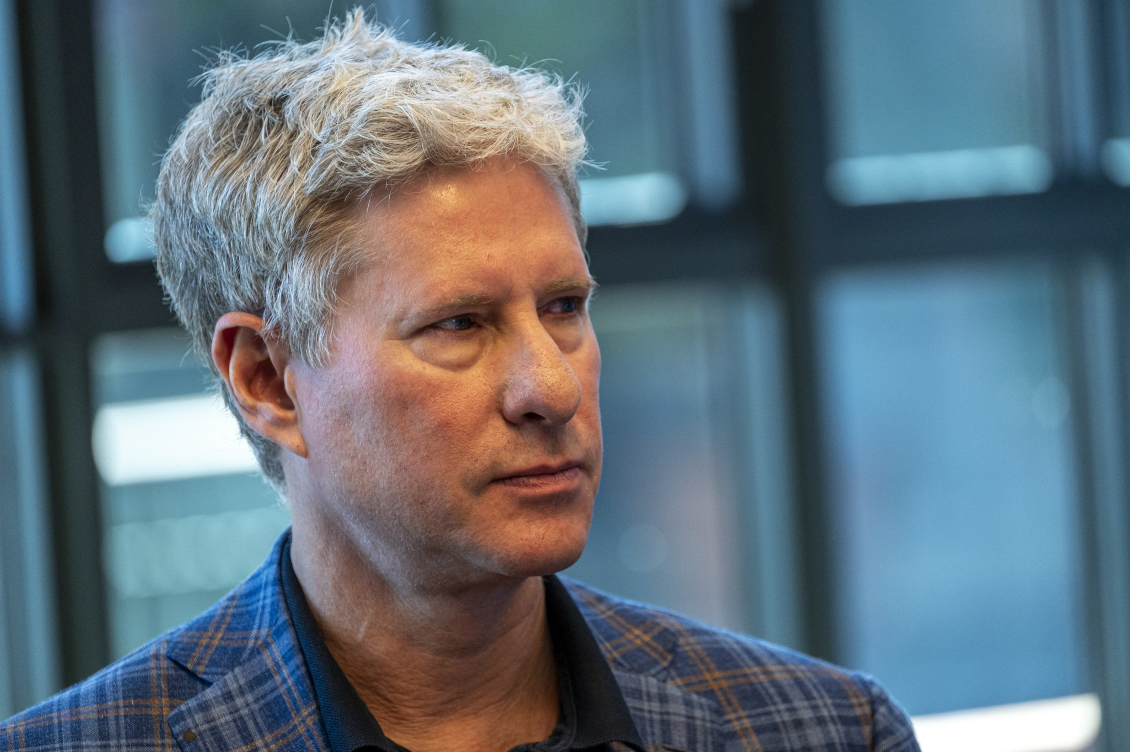 Chris Larsen.