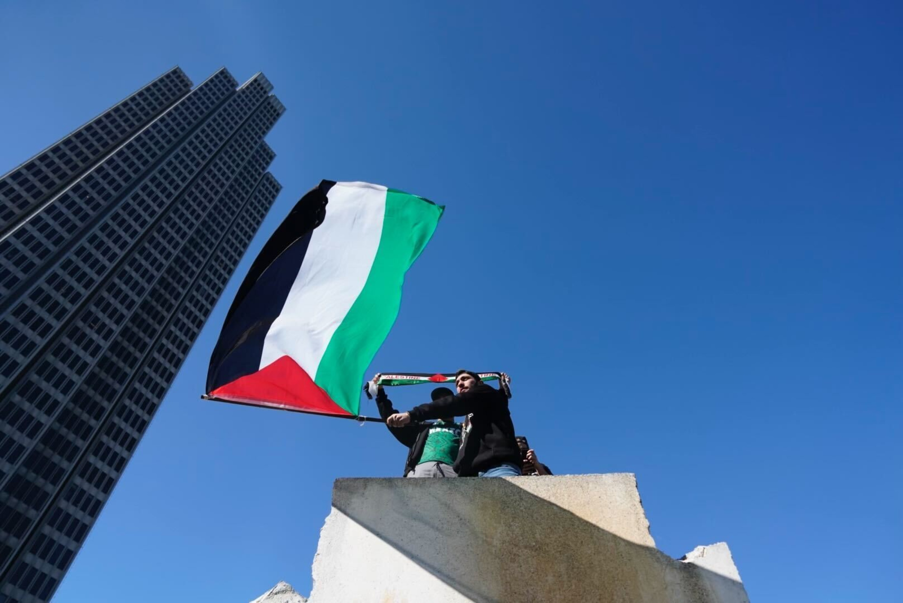 The rally came a day after a near-total communications blackout and perhaps the heaviest Israeli bombardment of the Gaza Strip since the invasion began. 