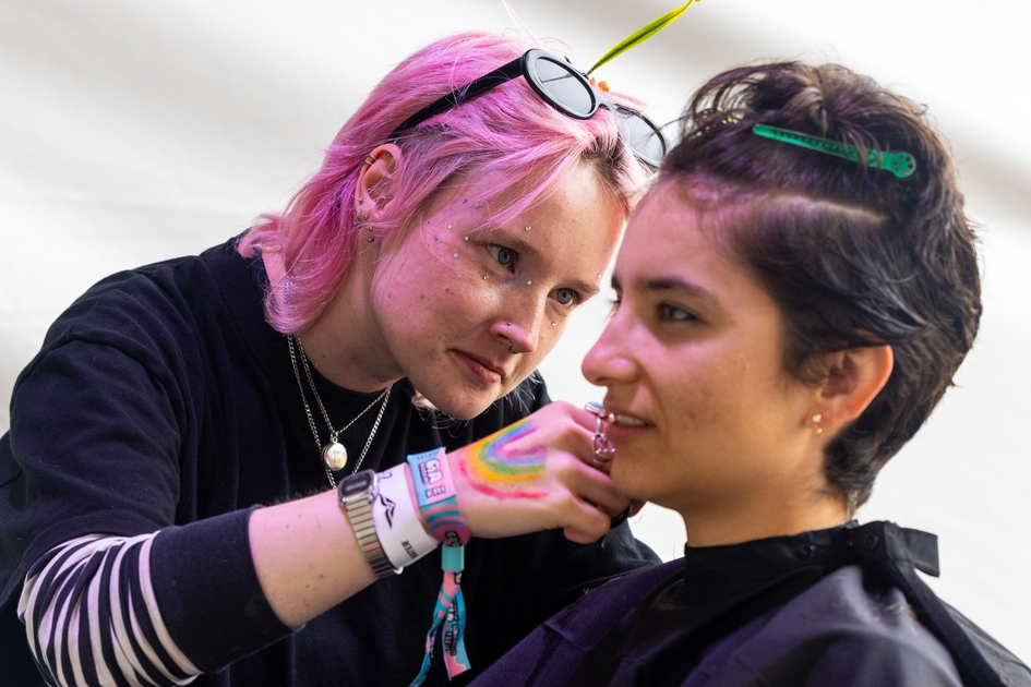 Want to see your favorite Outside Lands artist up close? Head to the on-site barbershop