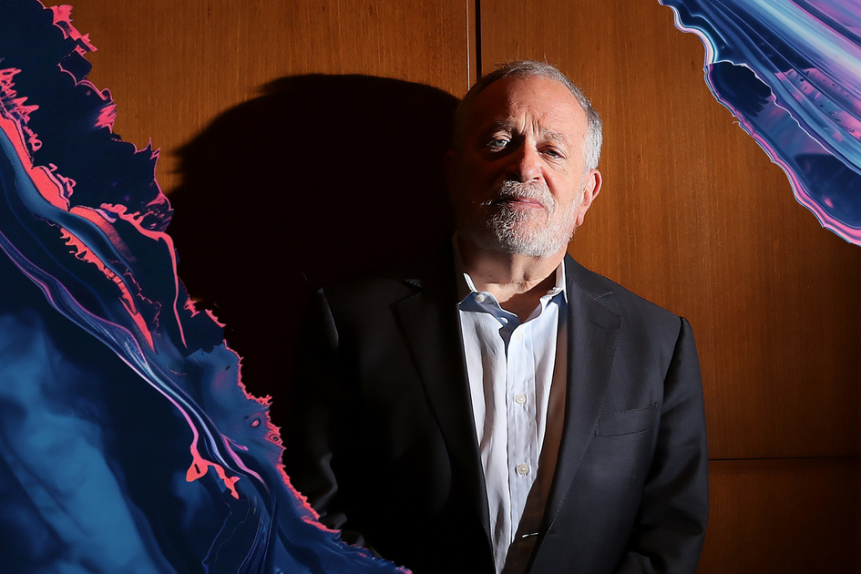 How the littlest big man in politics, Robert Reich, learned to fight