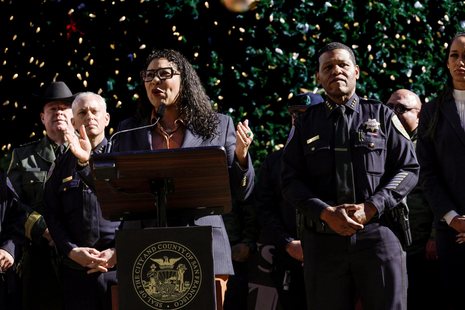 San Francisco’s downtown looks to revamp its image this holiday season