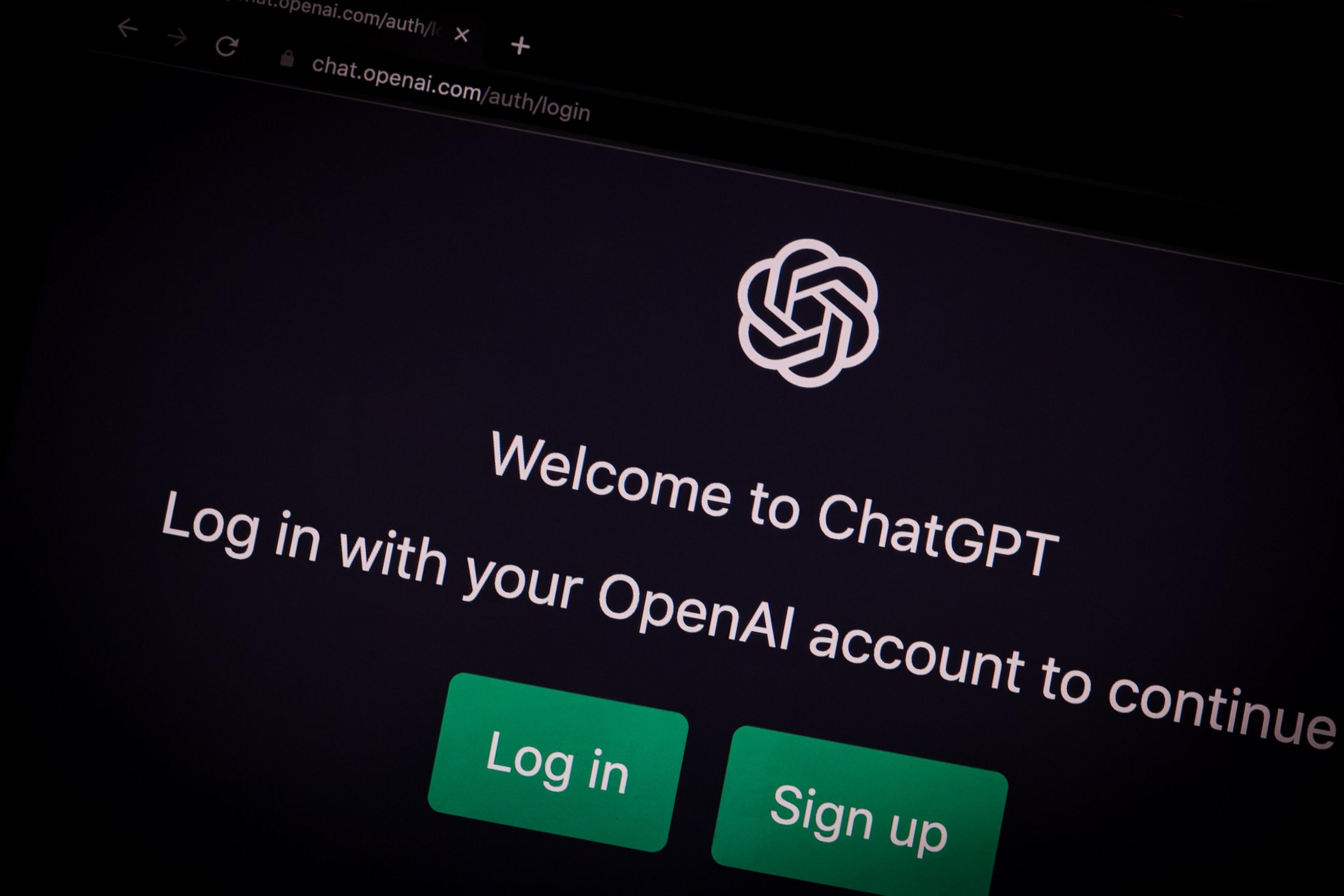 Welcome to ChatGPT screen with the OpenAI logo, prompting users to log in or sign up with their OpenAI account to continue.
