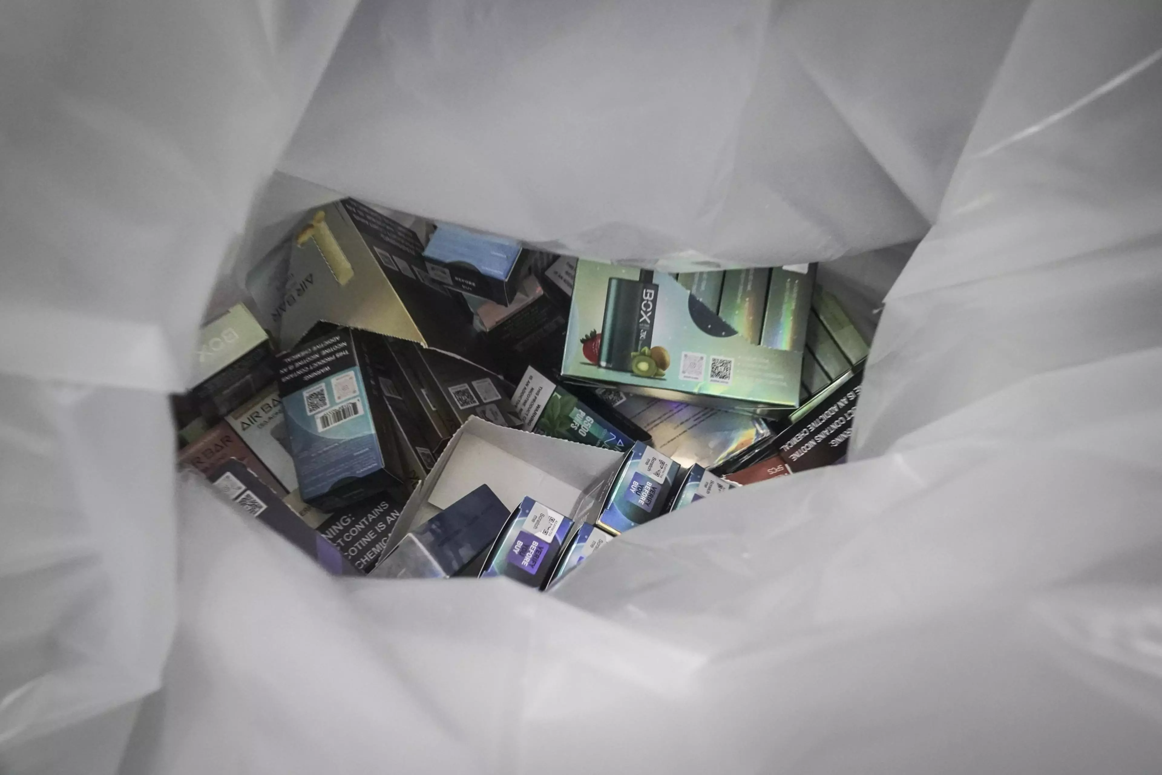 How to get rid of disposable e-cigarettes in California is unclear. Why? |  The San Francisco Standard