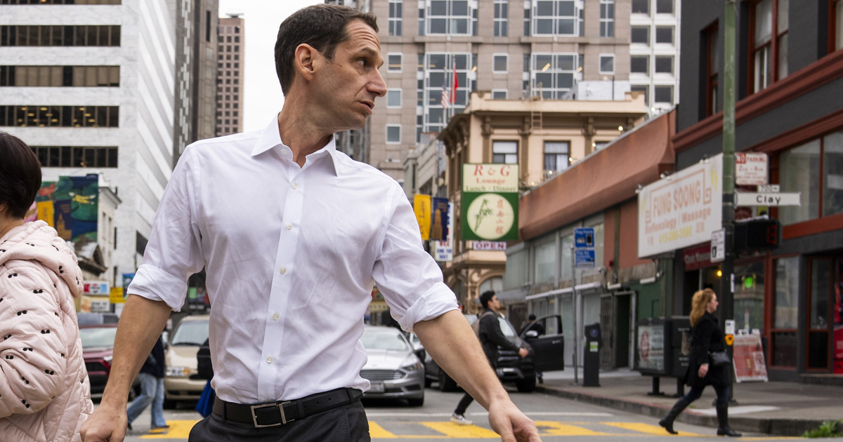 Lurie’s man-on-the-street routine meets a stark reality in the Tenderloin