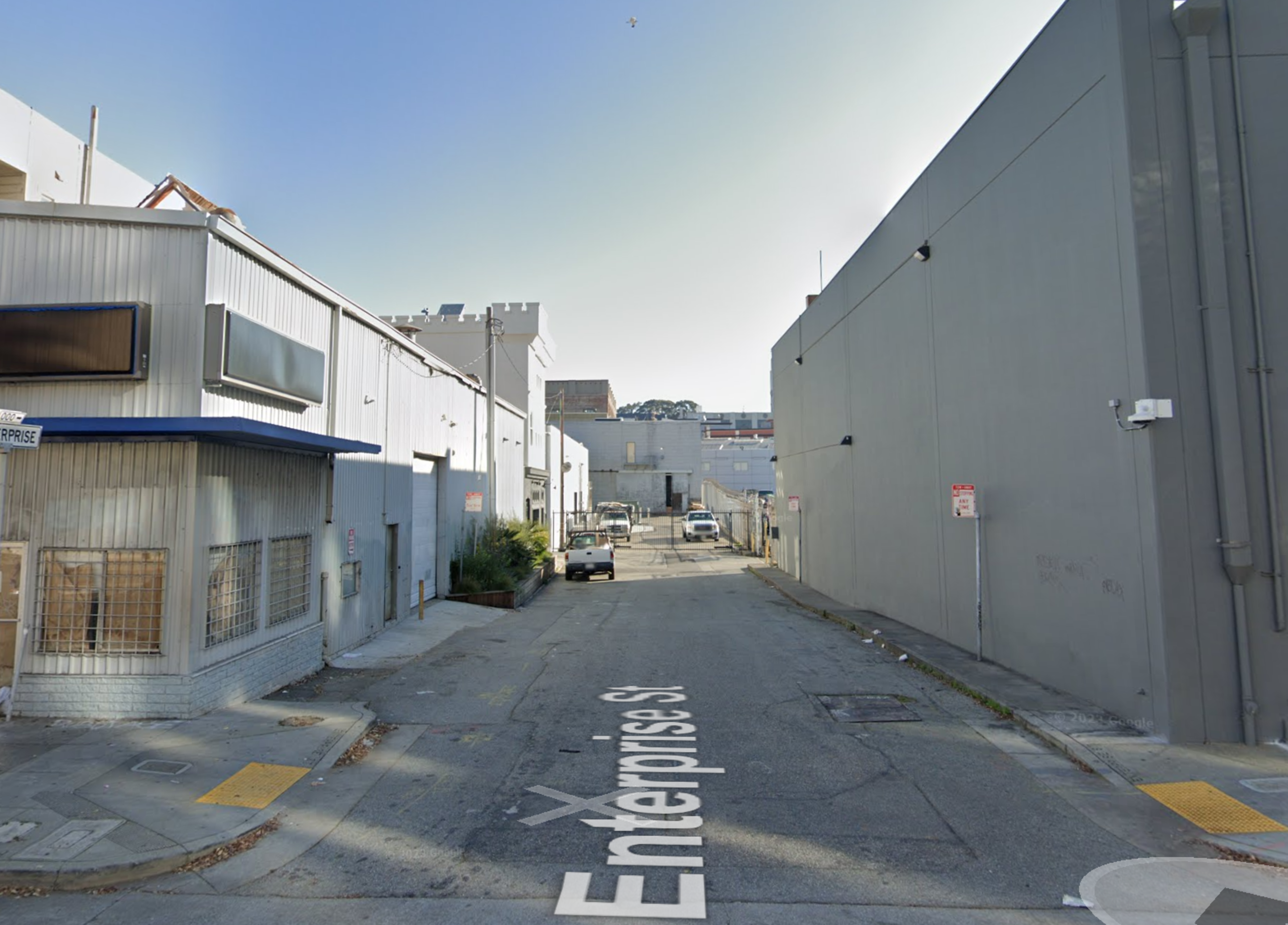 an alleyway
