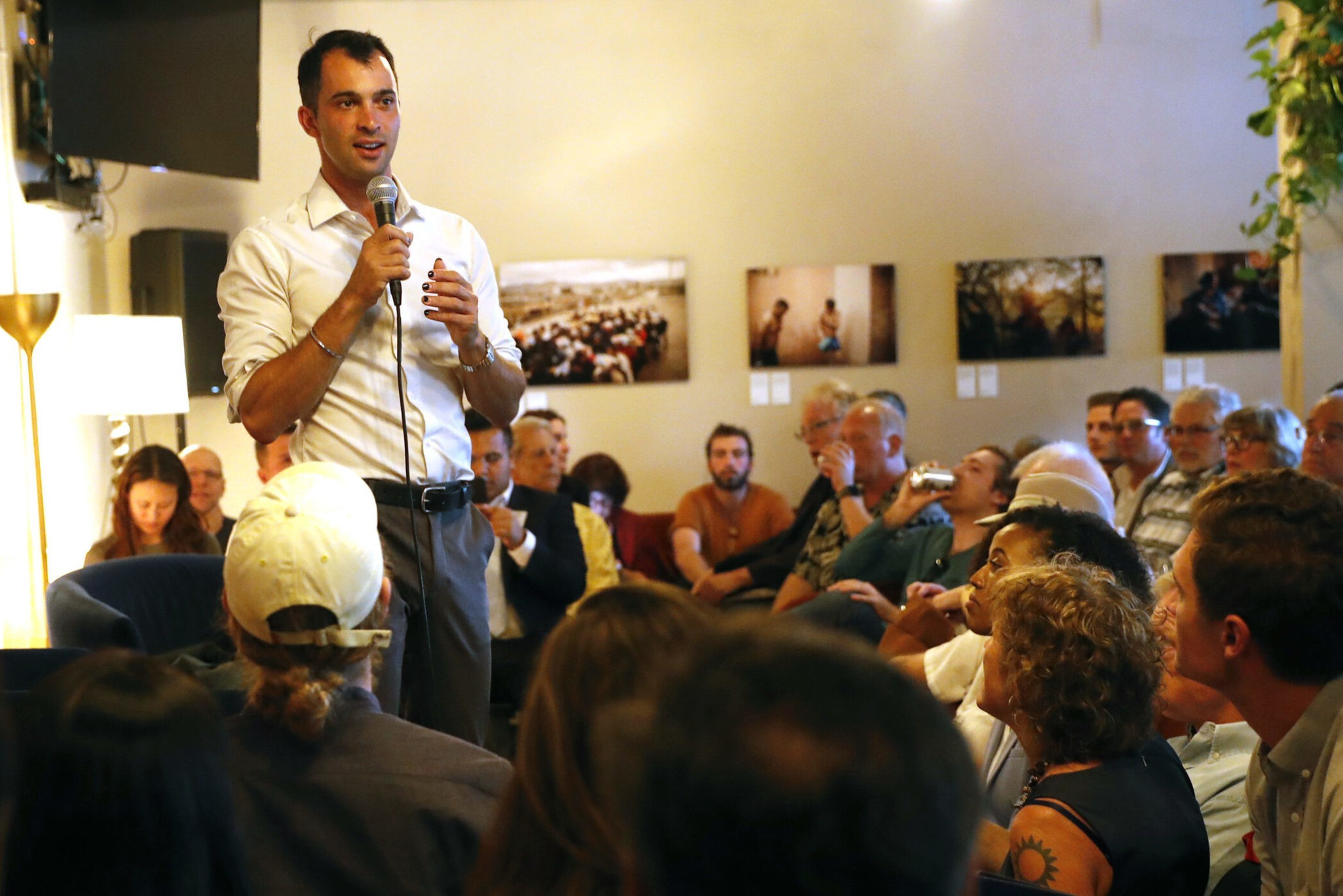 Manny Yekutiel hosts an event at his eponymous political salon, Manny's, in San Francisco’s Mission District.