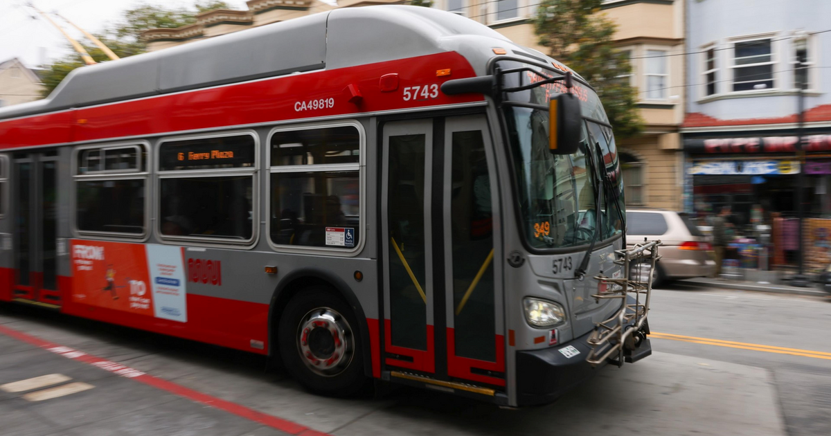 Person stabbed on Muni 5 bus in Western Addition, hospitalized