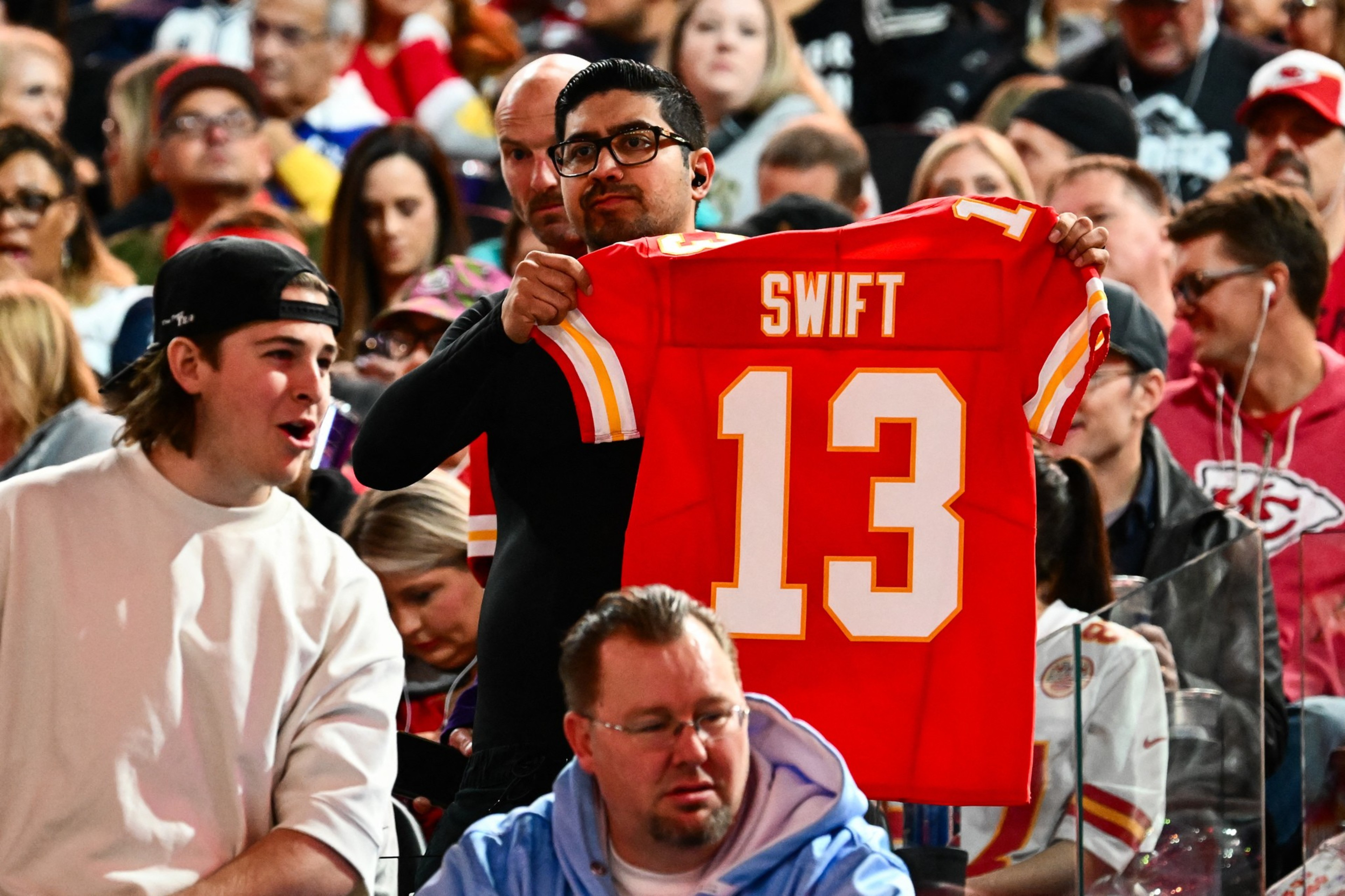 Taylor Swift Chiefs jersey