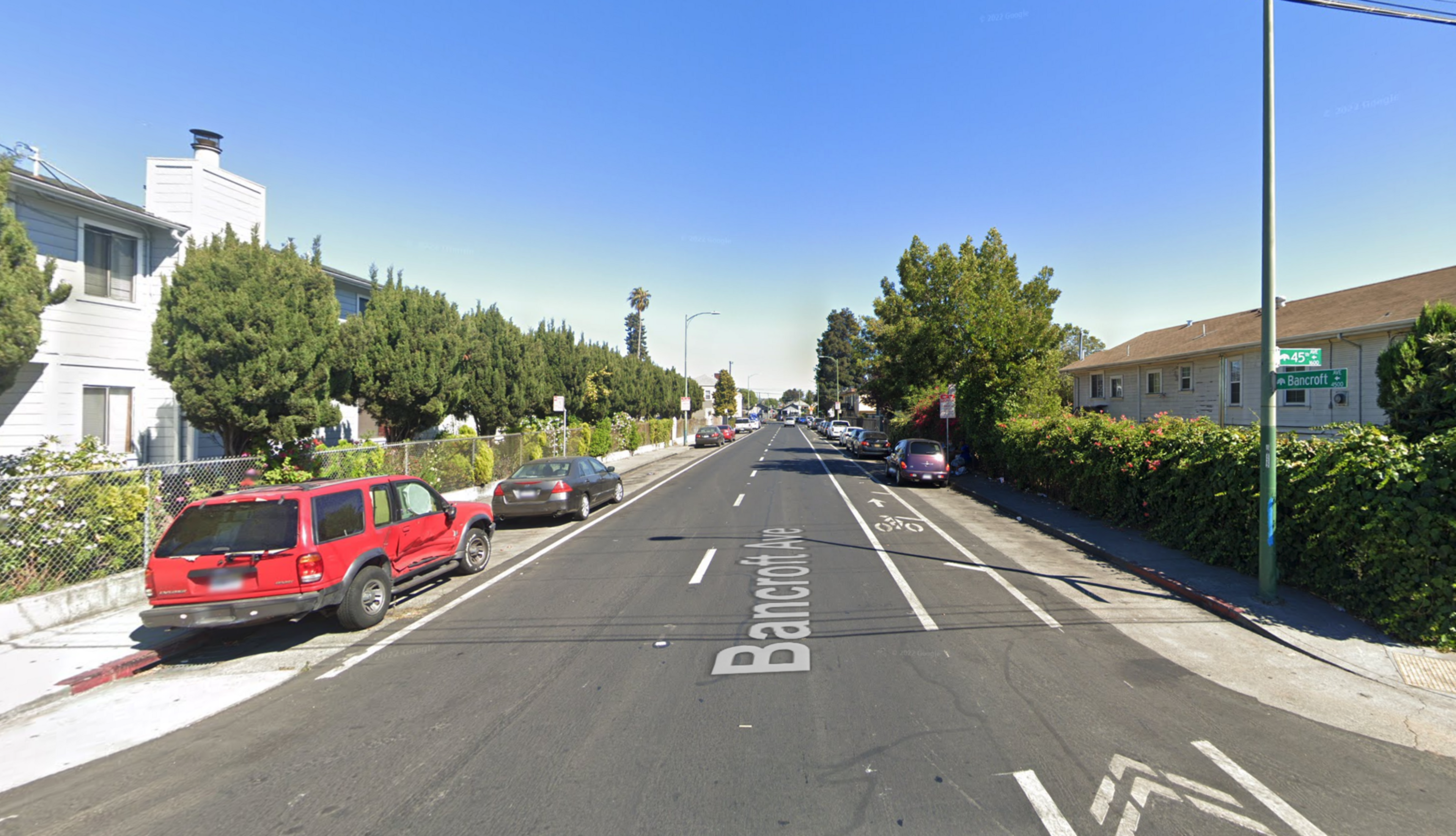 Bancroft Avenue between 45th and 46th avenues in Oakland | Google Street View