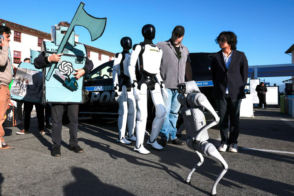 The Waggle: Posen’s pad, Fleet Week horniness, and how SF really feels about tech movies