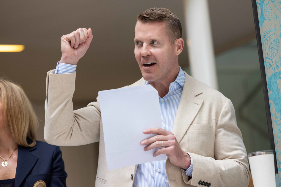 Meet the always-on Energizer Bunny keeping the city’s biggest little brokerage alive