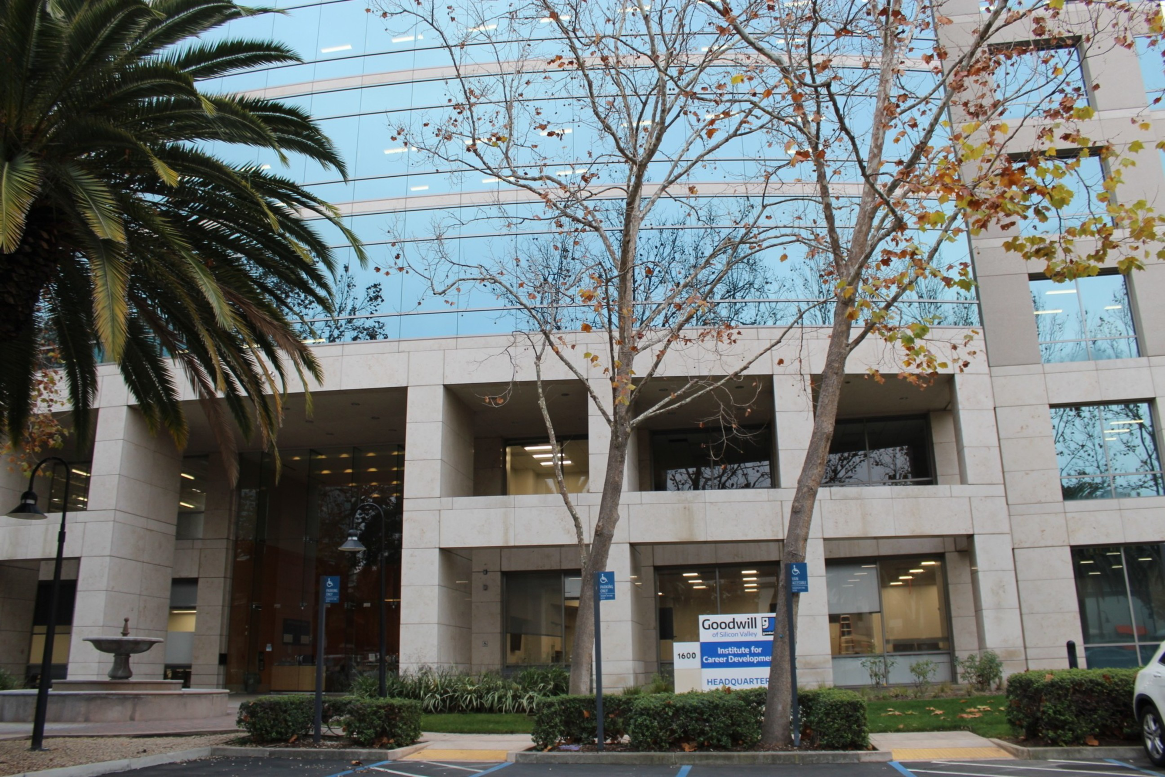 Wells Fargo building in downtown SF sells for 85% below pre-pandemic value