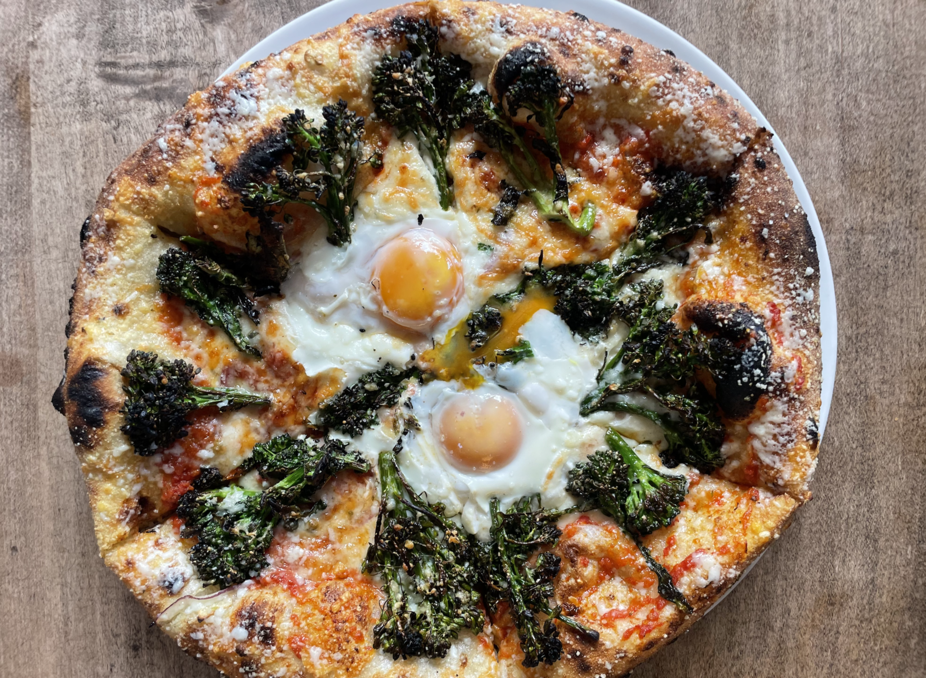 Che Fico rapini pizza with egg