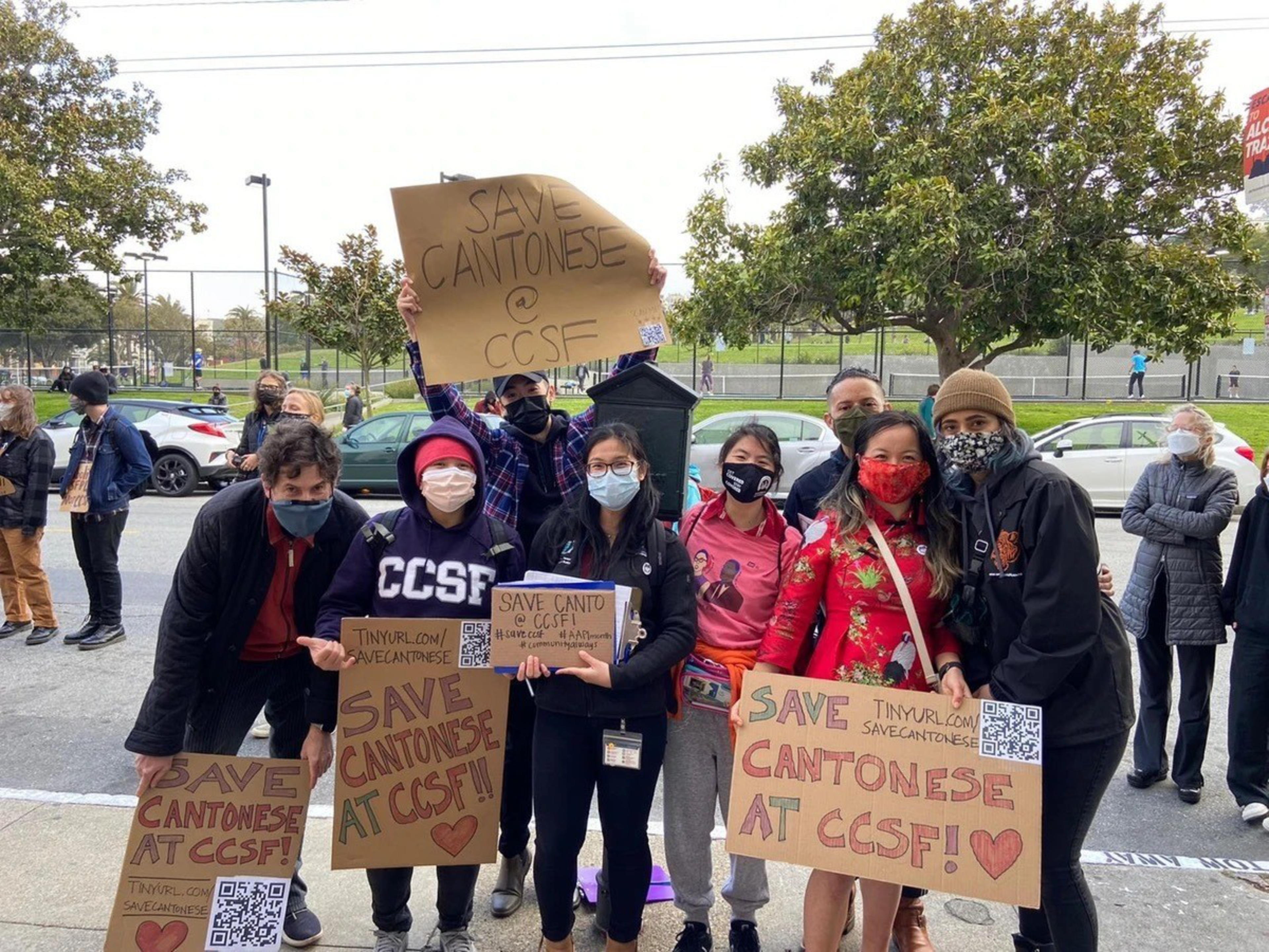 A rally to support saving Cantonese classes in San Francisco in 2021.