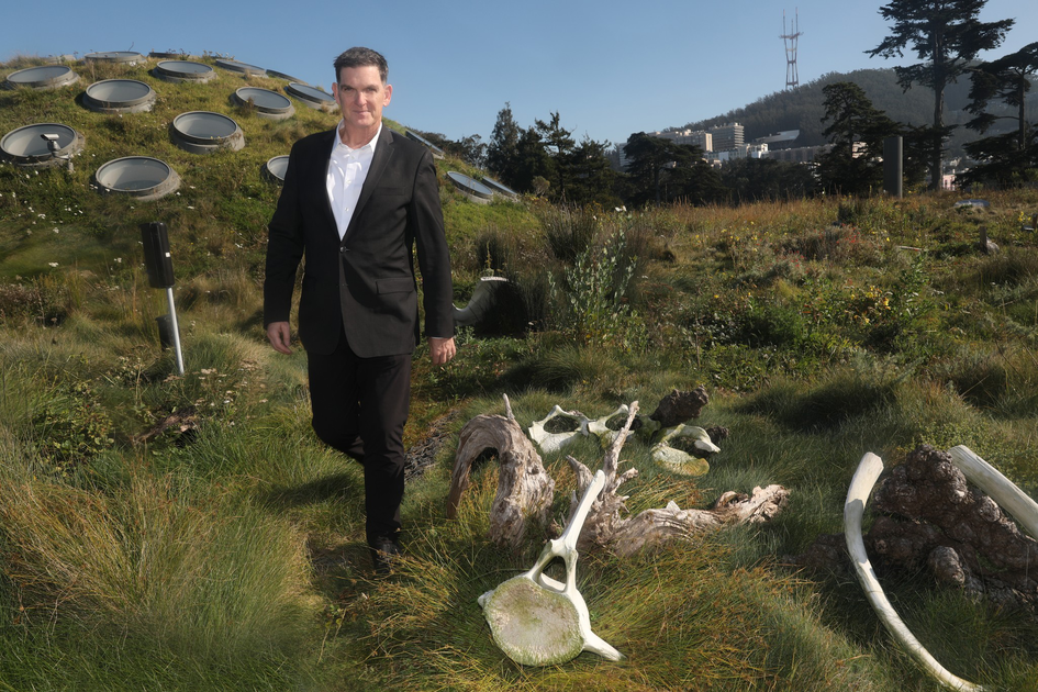California Academy of Sciences leader Scott Sampson has resigned