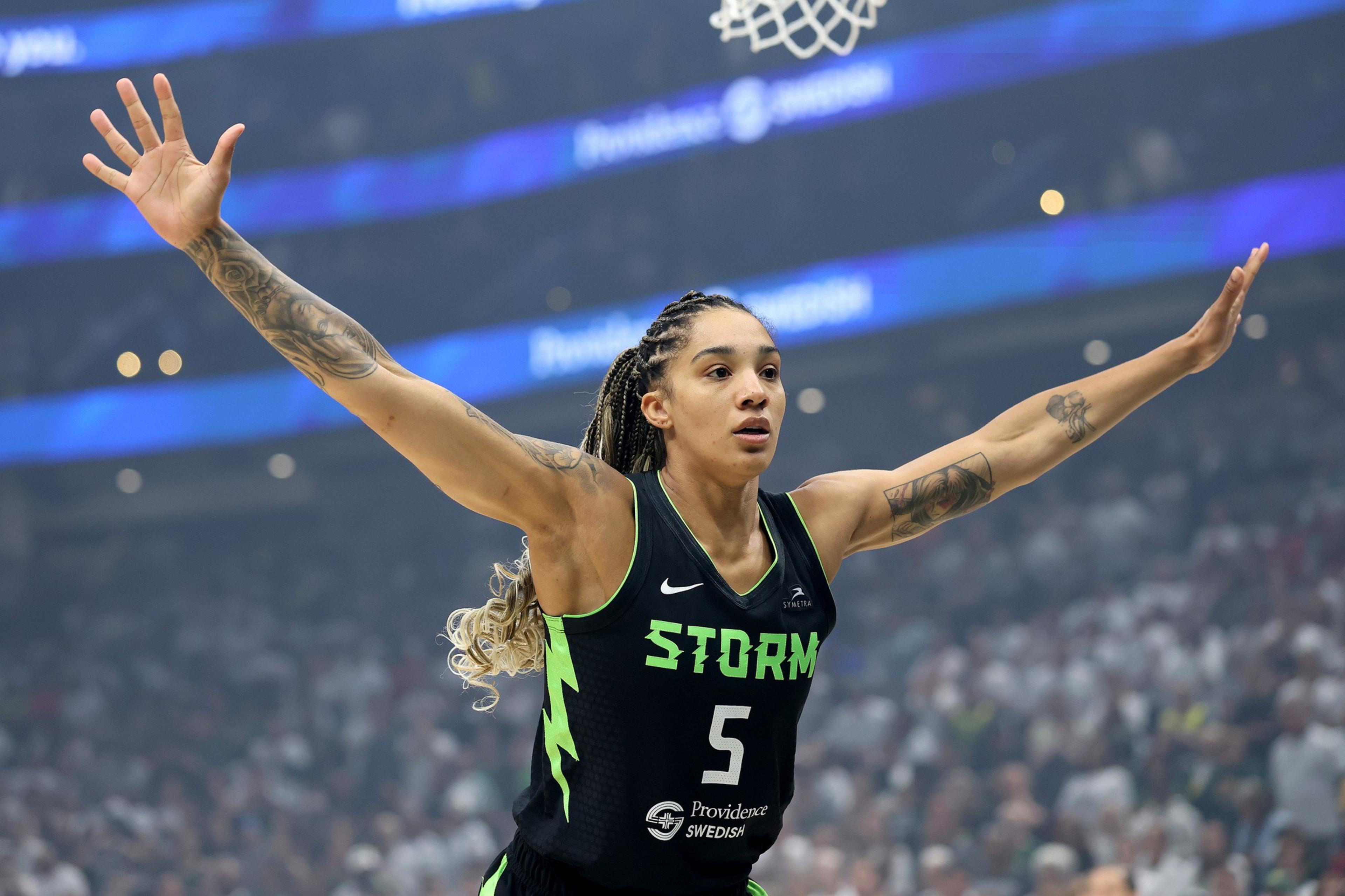 sfstandard.com - Kerry Crowley - How All-Star addition Gabby Williams fits the Valkyries' long-term plans