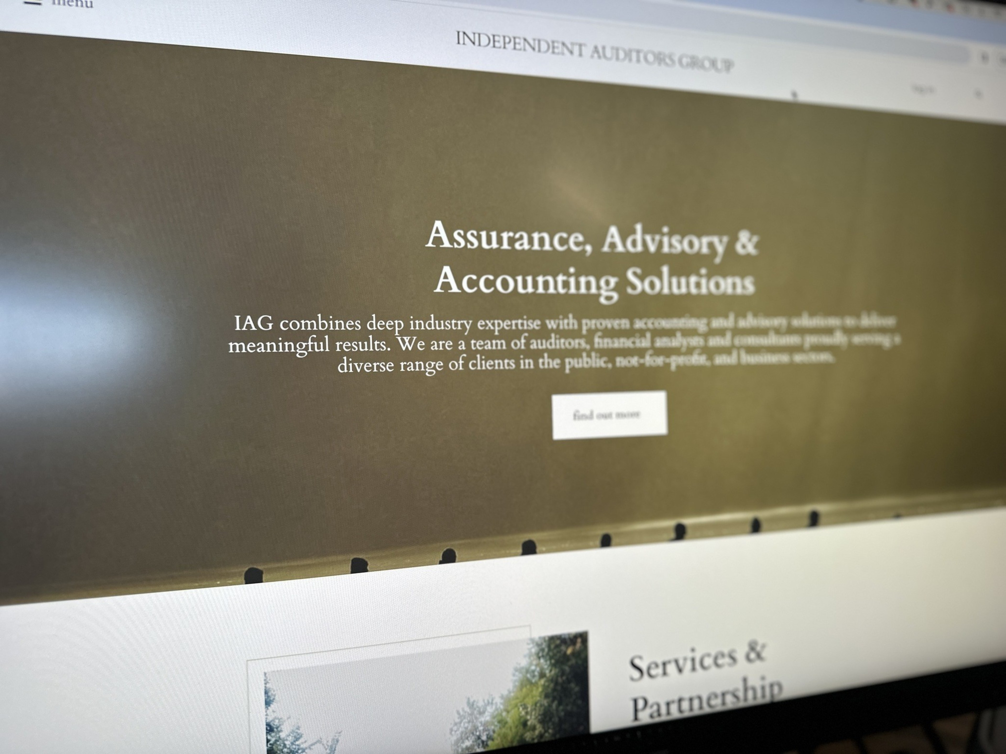 A photo of a website.