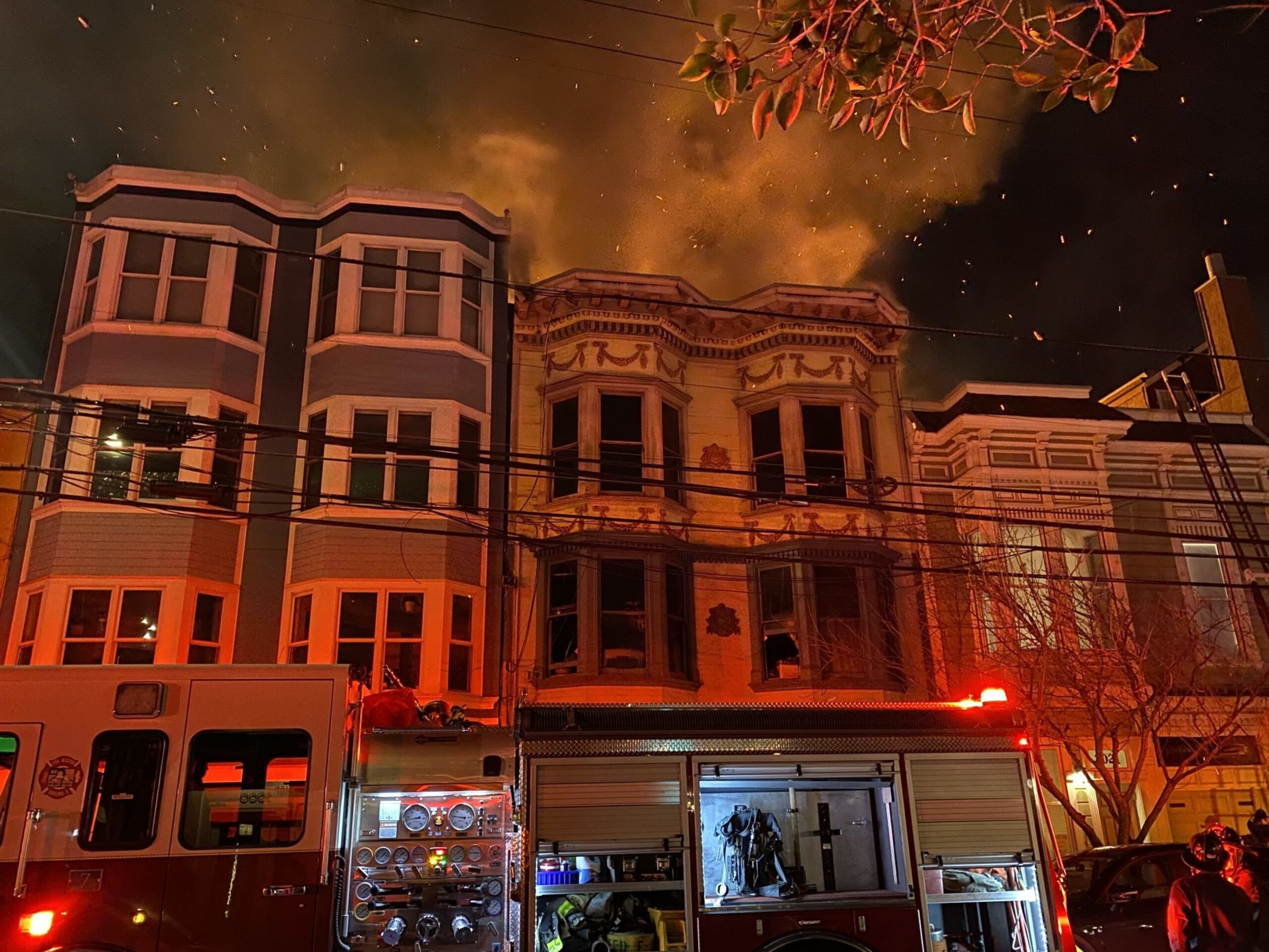 A two-alarm fire on the 3000 block of 20th Street in the Mission | Peter-Astrid Kane/The Standard