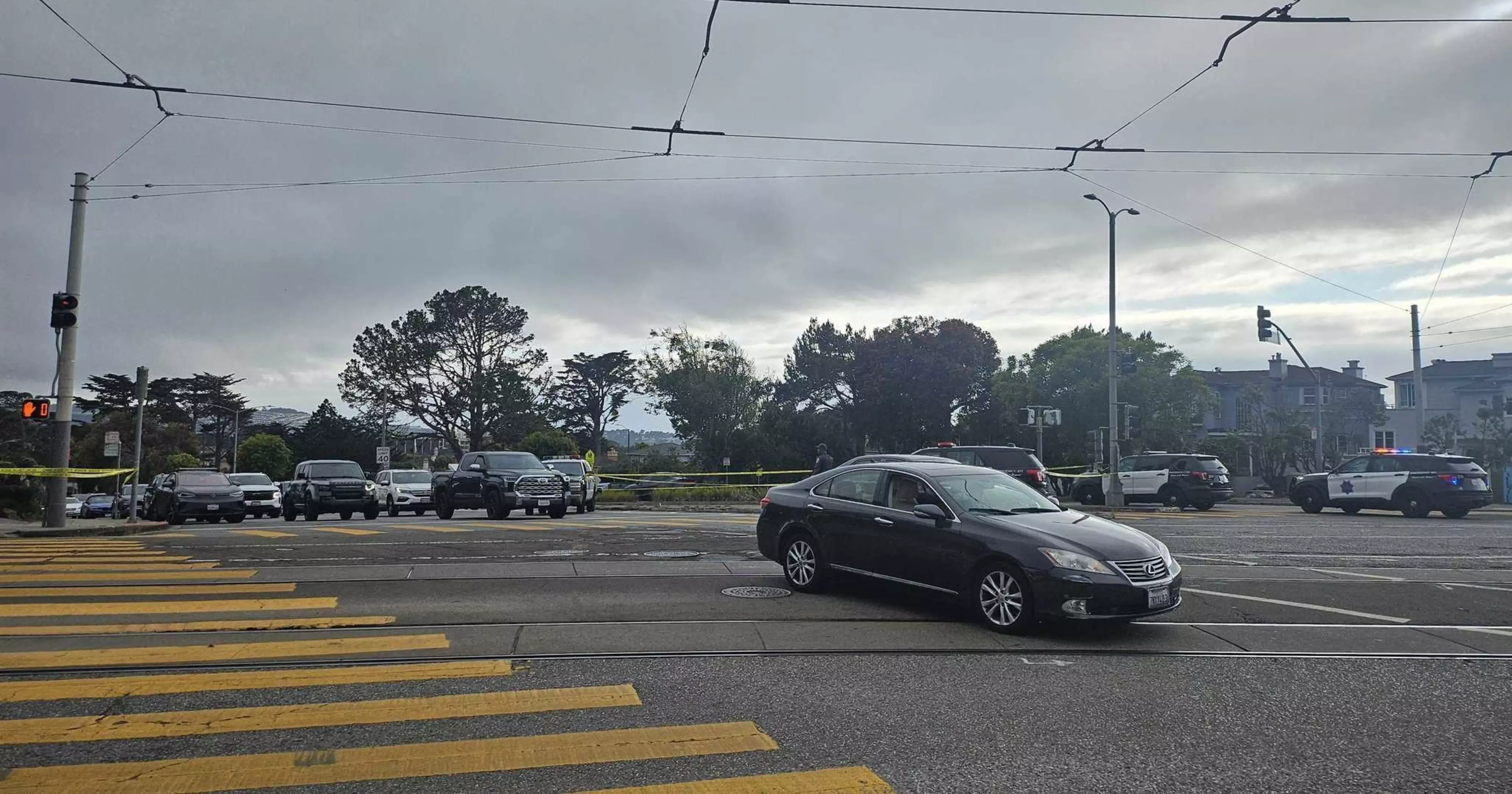 SF police search for assault suspect near elementary school