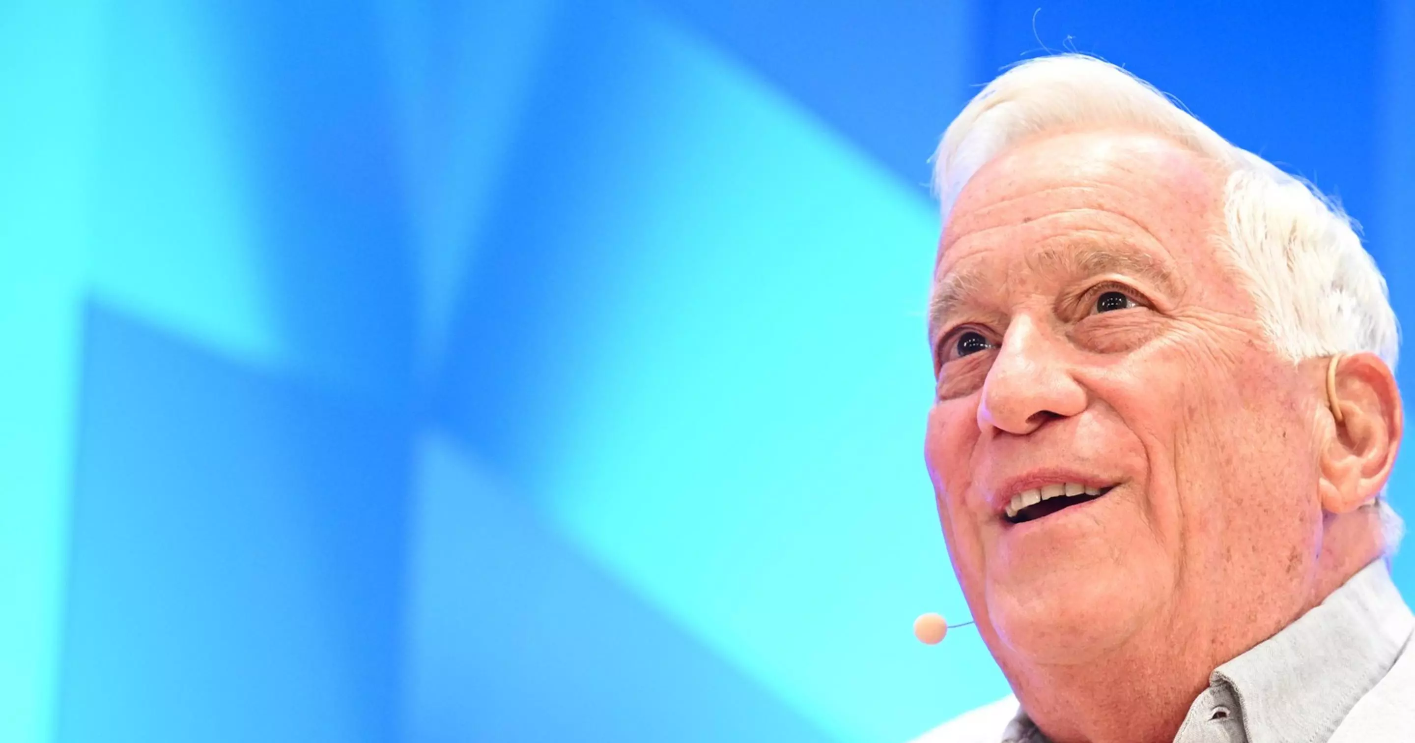 Walter Isaacson told Elon Musk and Steve Jobs’ life stories. On our podcast, we tell his