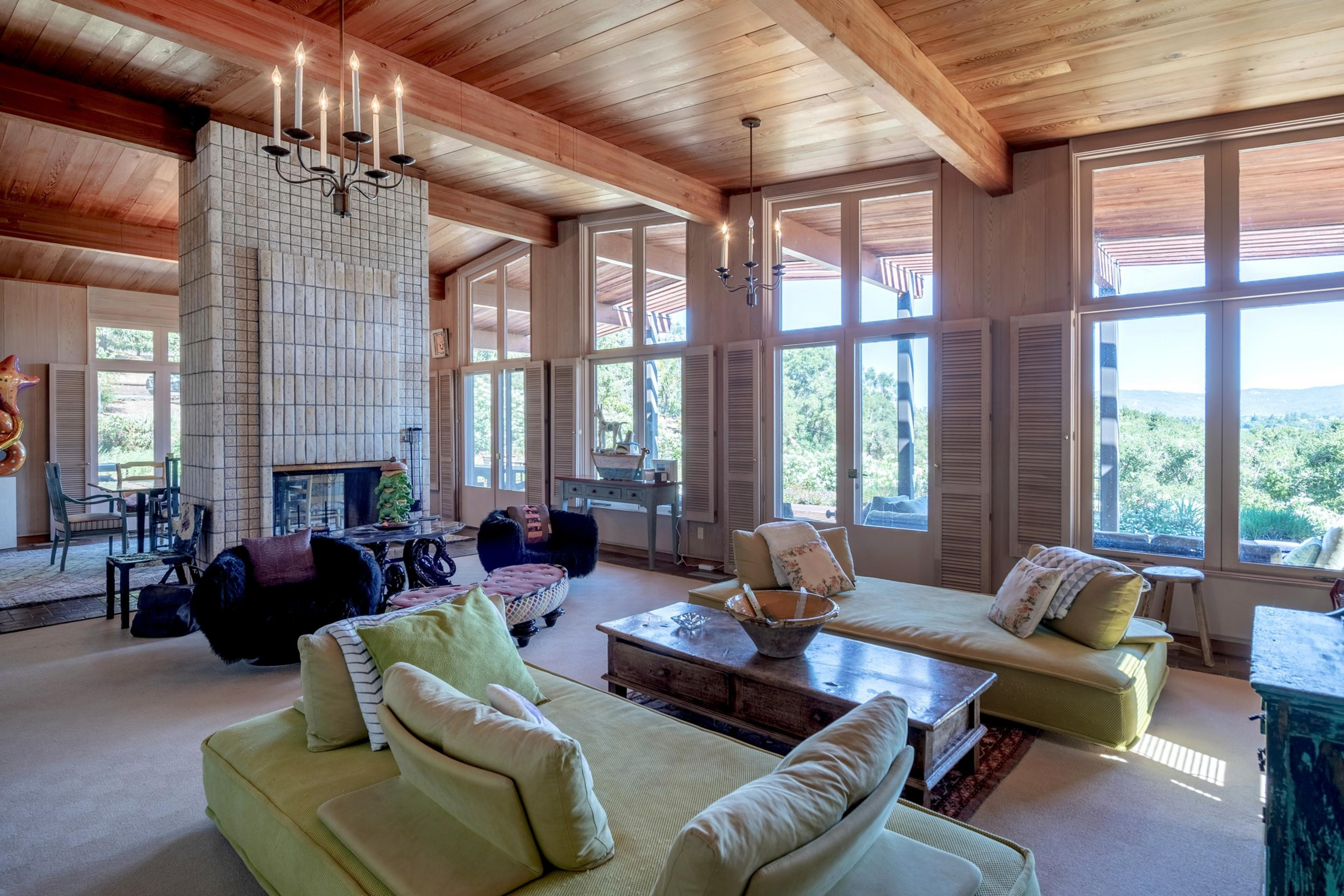 A living room in a mansion. 