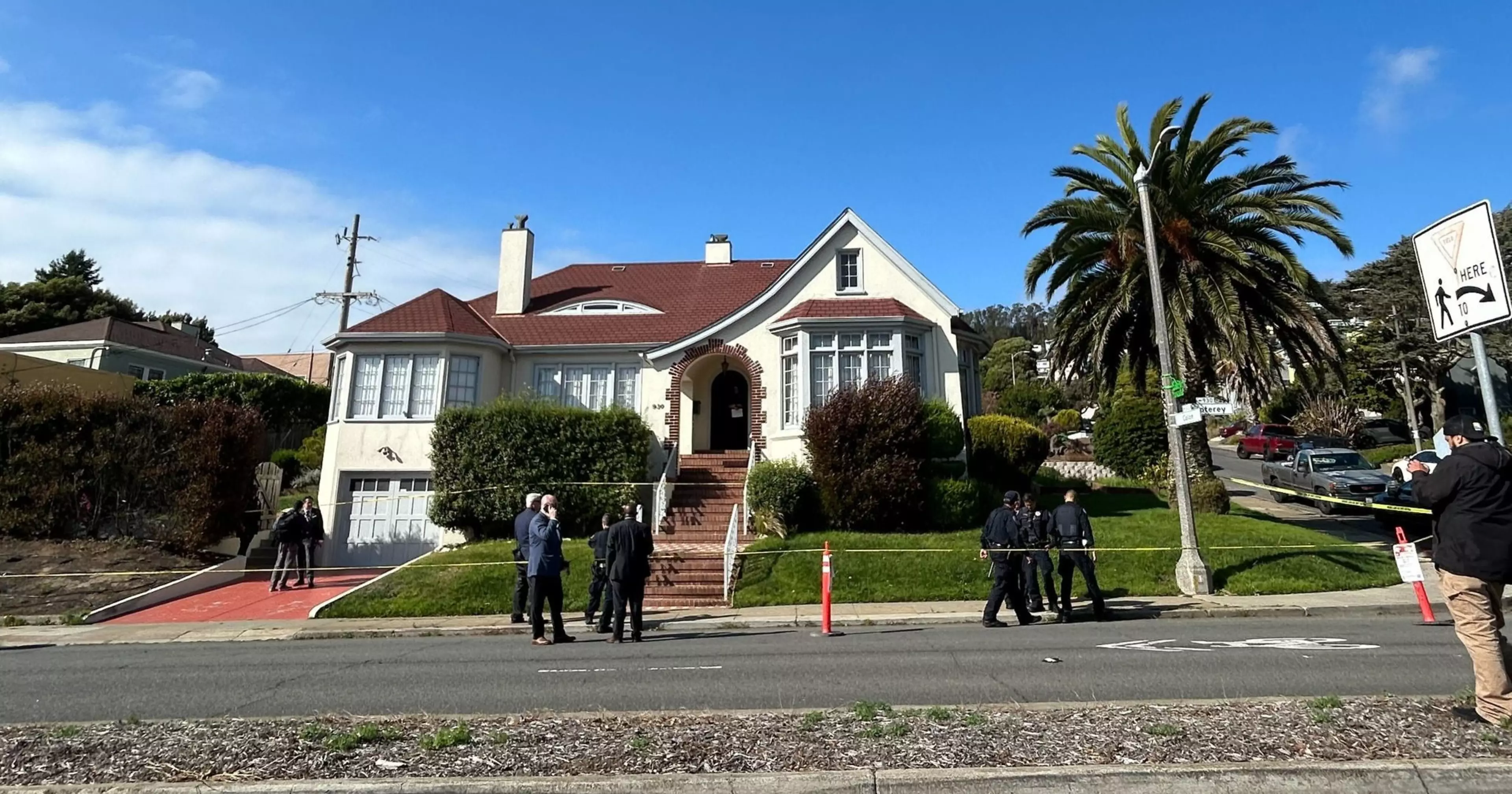 Four found dead in San Francisco home, police investigating as possible homicide