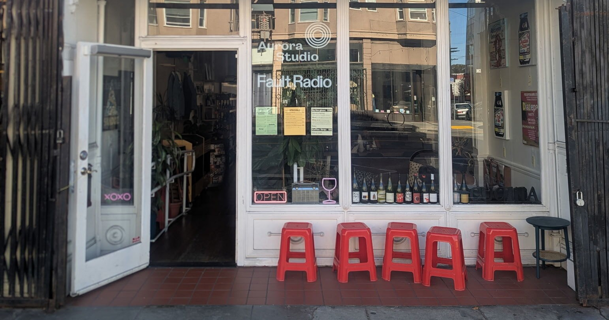 Valencia’s Studio Aurora is saying goodbye with a pinsa party and huge wine sale