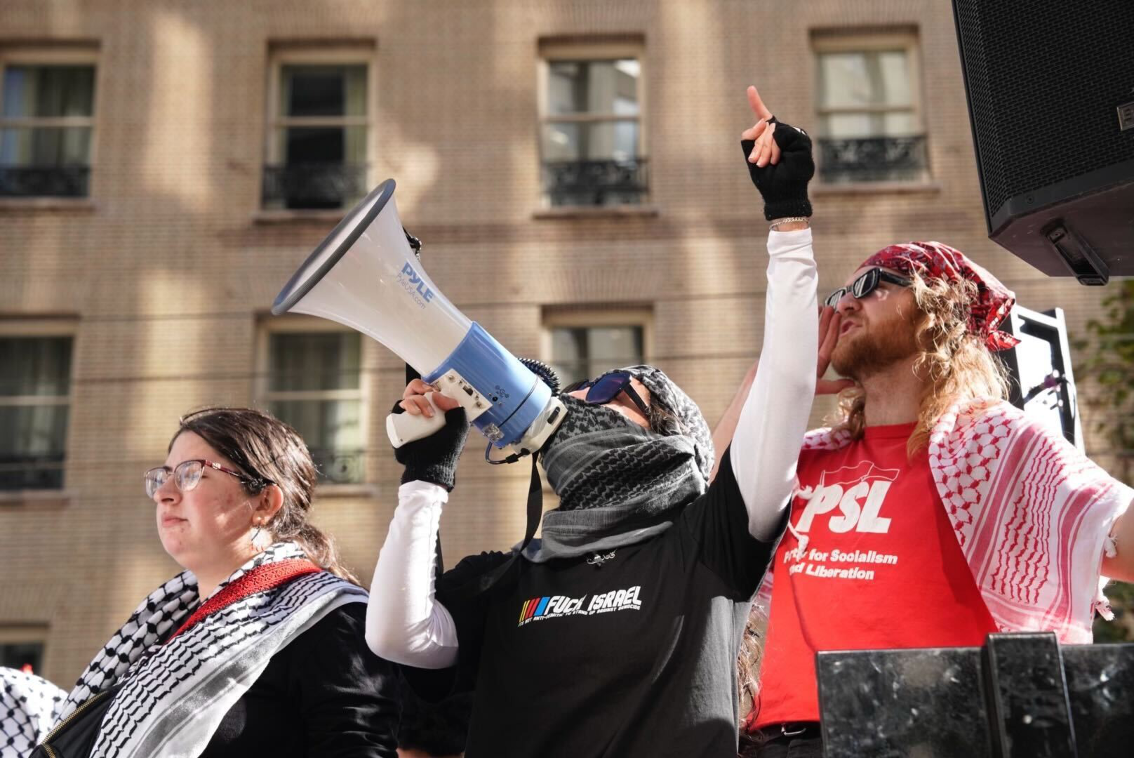 The rally came a day after a near-total communications blackout and perhaps the heaviest Israeli bombardment of the Gaza Strip since the invasion began. 